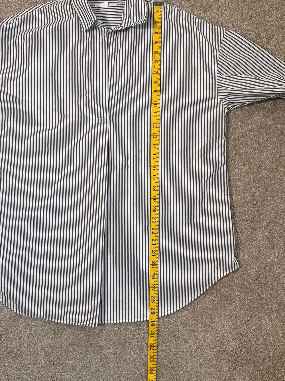 Uniqlo Striped Dark Gray and White Button-Front Shirt Women’s Size L - Picture 8 of 13